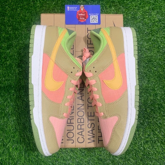 2022 Nike Dunk Low SE “Sun Club” - Picture 8 of 17
